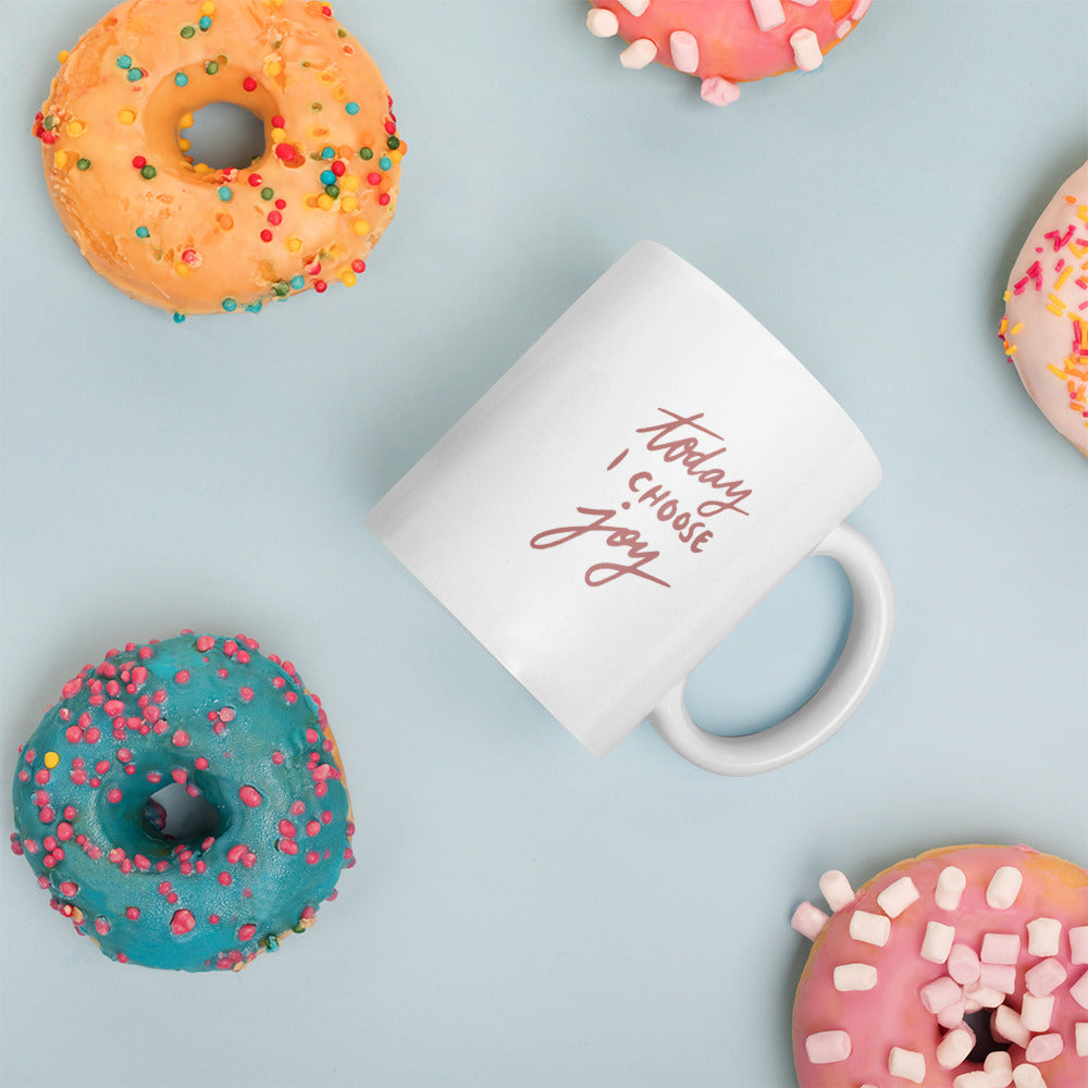 https://classicmarie.com/cdn/shop/products/white-glossy-mug-white-11oz-donuts-641d12bdf300f.jpg?v=1679627432